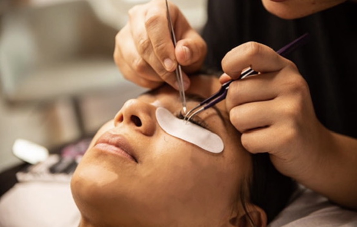 Why a Beauty Side Hustle Could Change Your Life